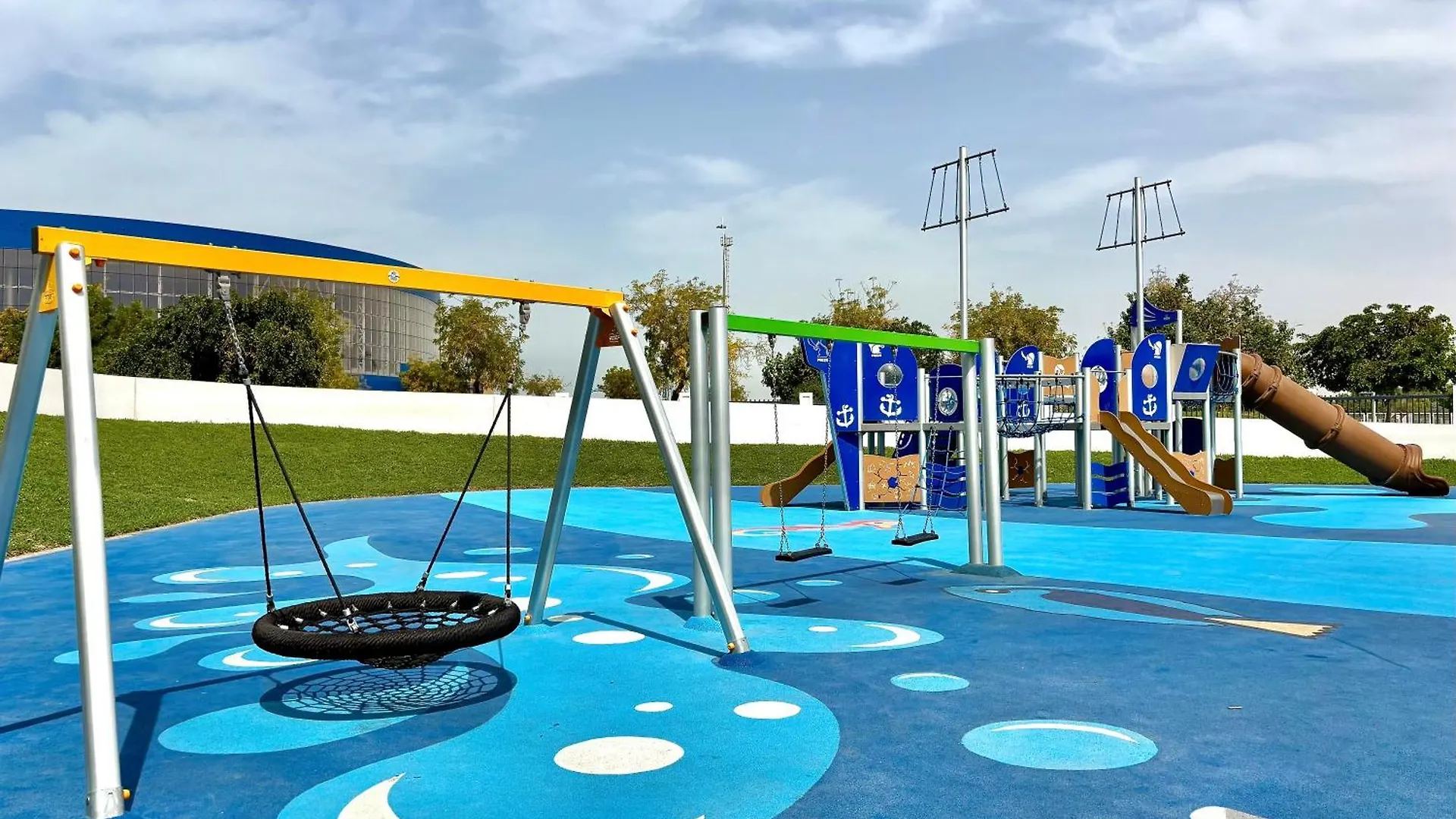 Luxury 2Br, Yas Island By Ferrari World & Yas Mall Abu Dhabi