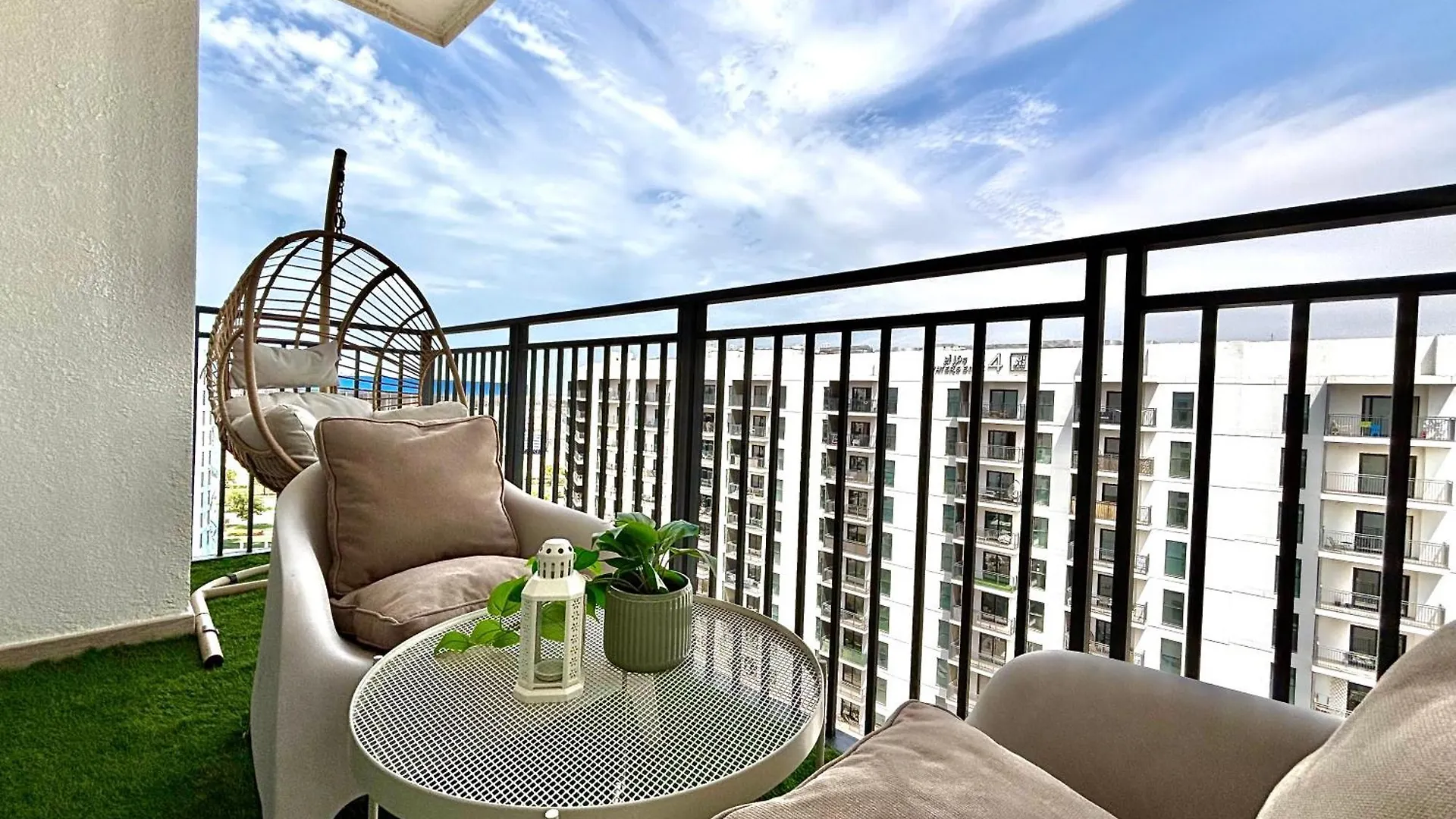 Luxury 2Br, Yas Island By Ferrari World & Yas Mall Abu Dhabi