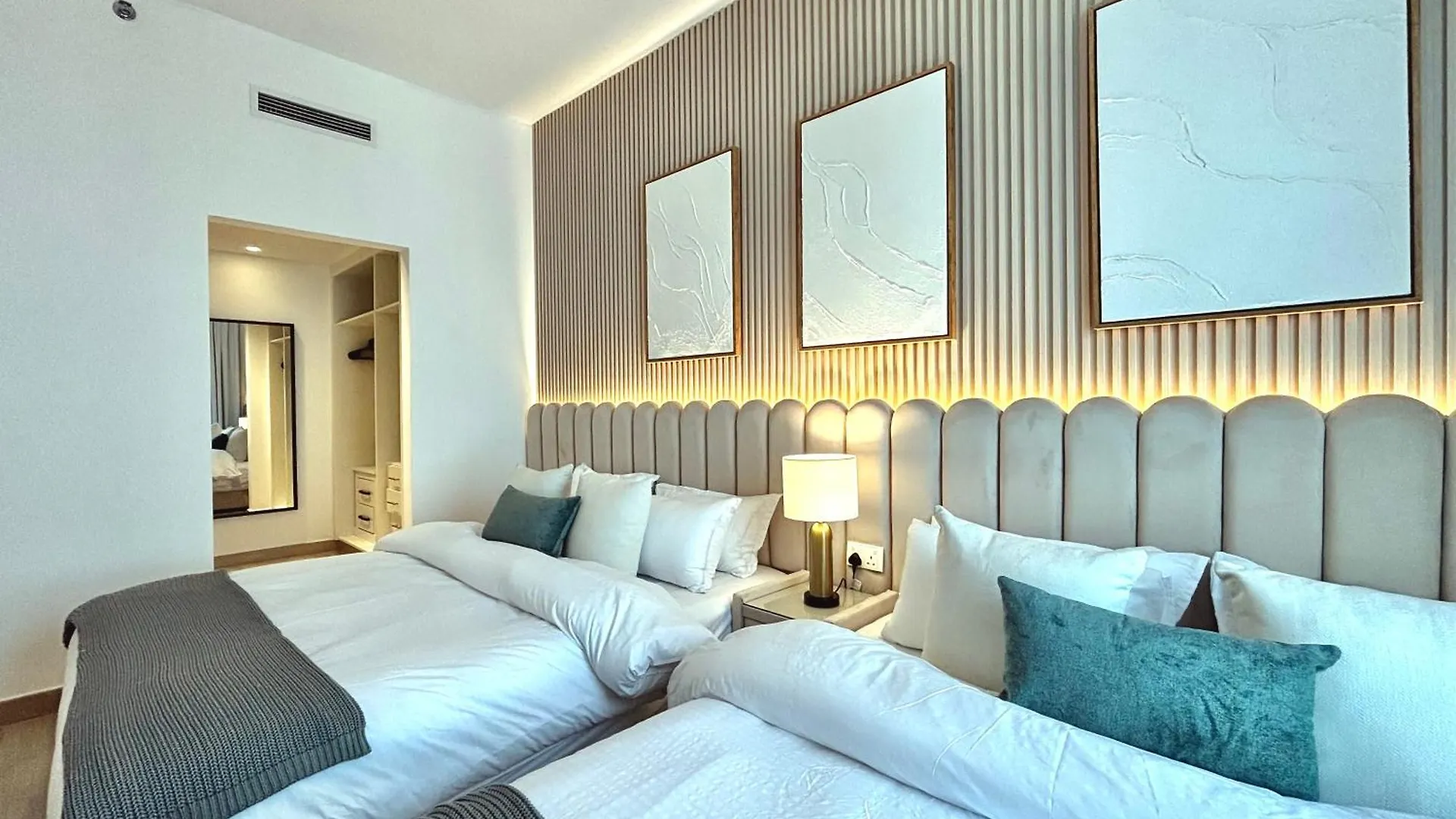 Luxury 2Br, Yas Island By Ferrari World & Yas Mall Abu Dhabi