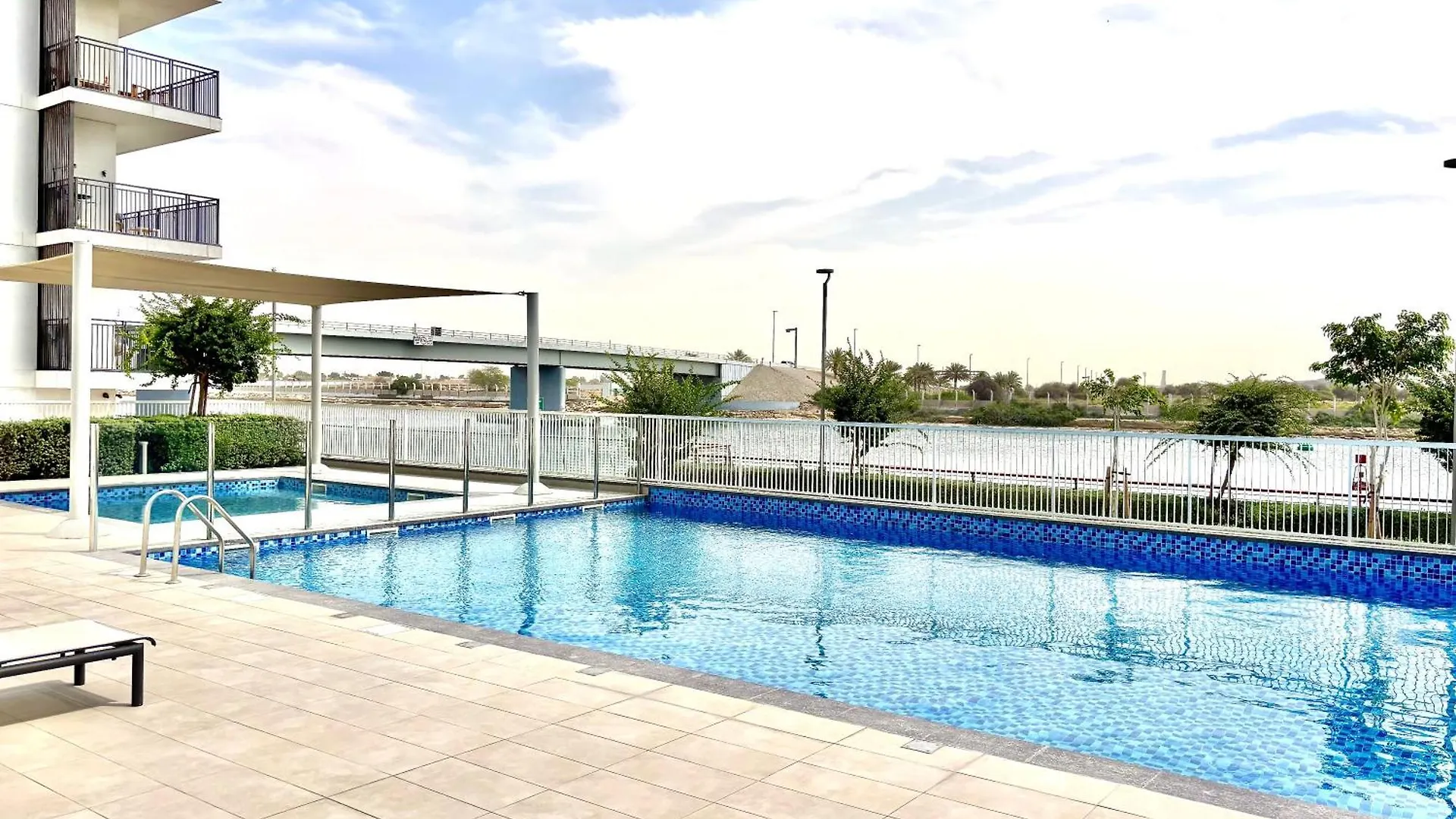 アパート Luxury 2Br, Yas Island By Ferrari World & Yas Mall アブダビ