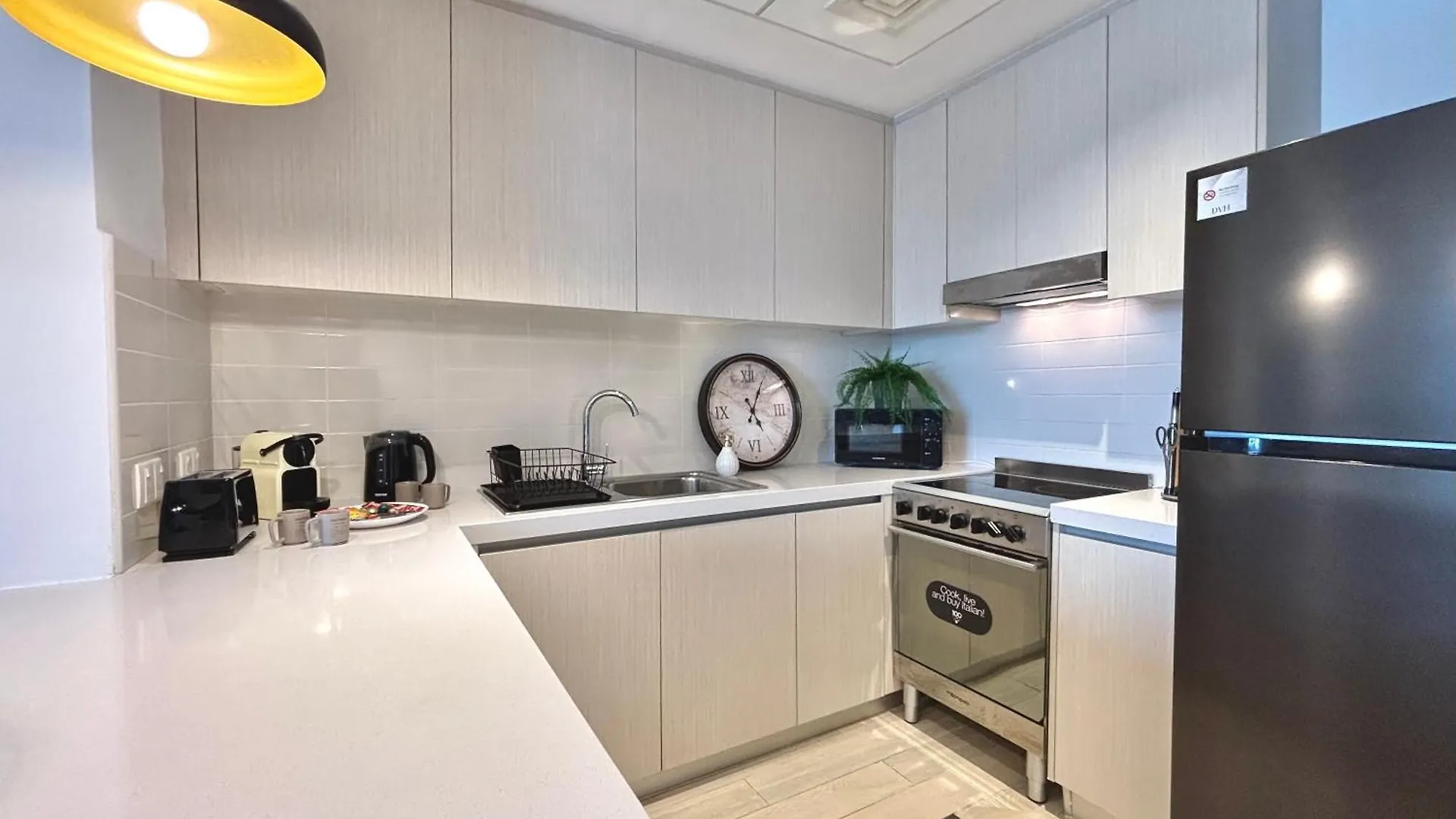 Luxury 2Br, Yas Island By Ferrari World & Yas Mall アブダビ 0*,