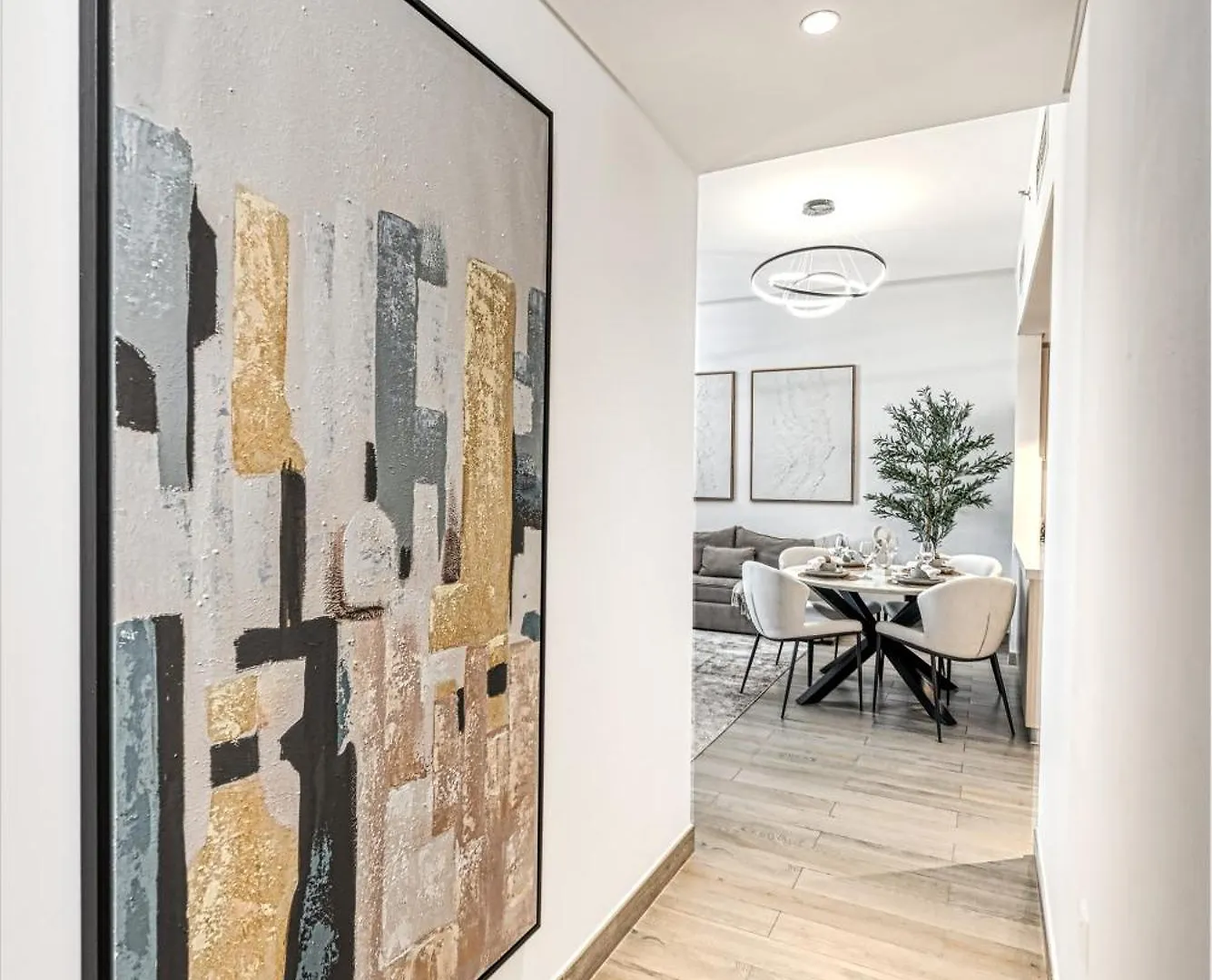 Luxury 2Br, Yas Island By Ferrari World & Yas Mall アブダビ アパート