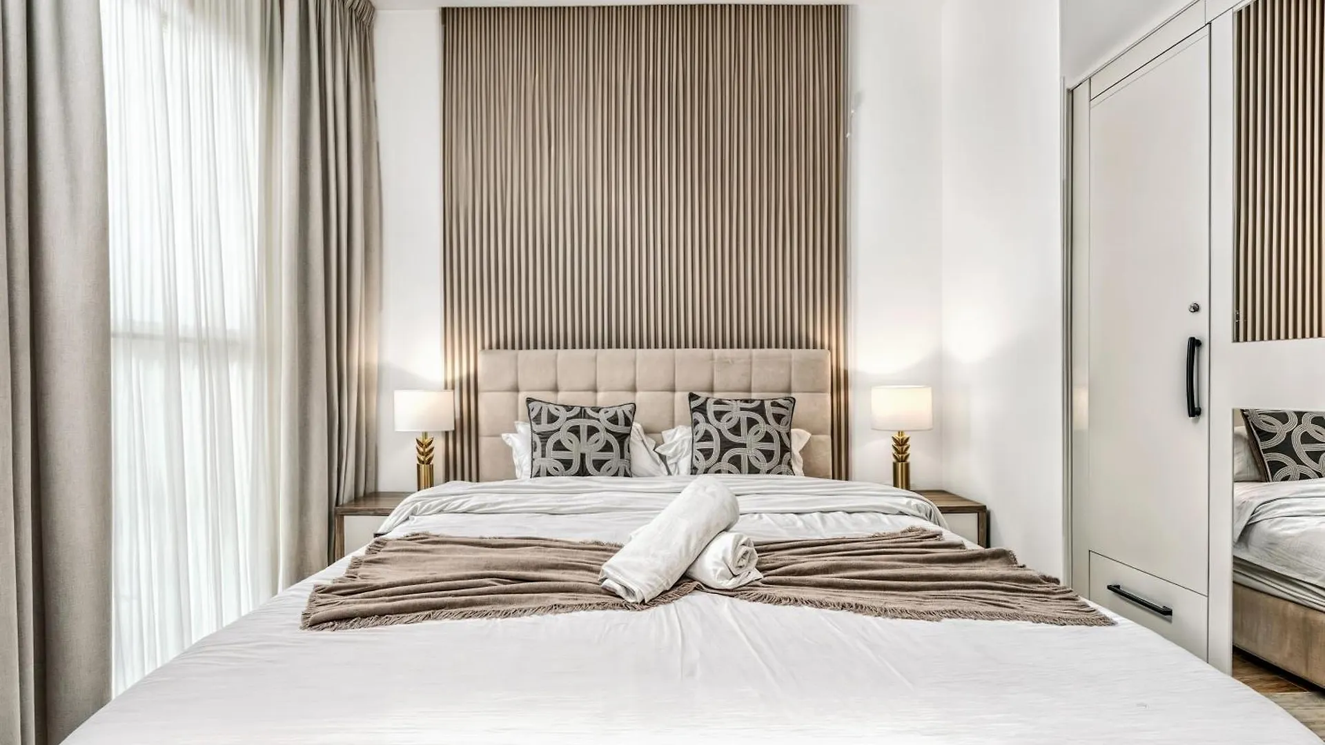 アパート Luxury 2Br, Yas Island By Ferrari World & Yas Mall アブダビ